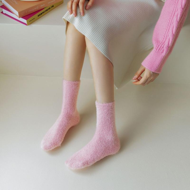 Women Coral Velvet Floor Socks Fluffy Pure Color Medium Tube Elastic Sleep Plush Sock