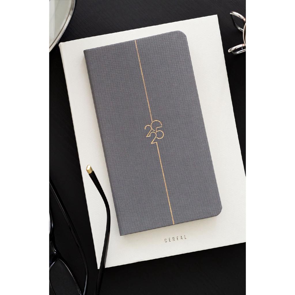 Agenda semanal de bolsillo de lino de 12 meses, color rojo burdeos, 2025