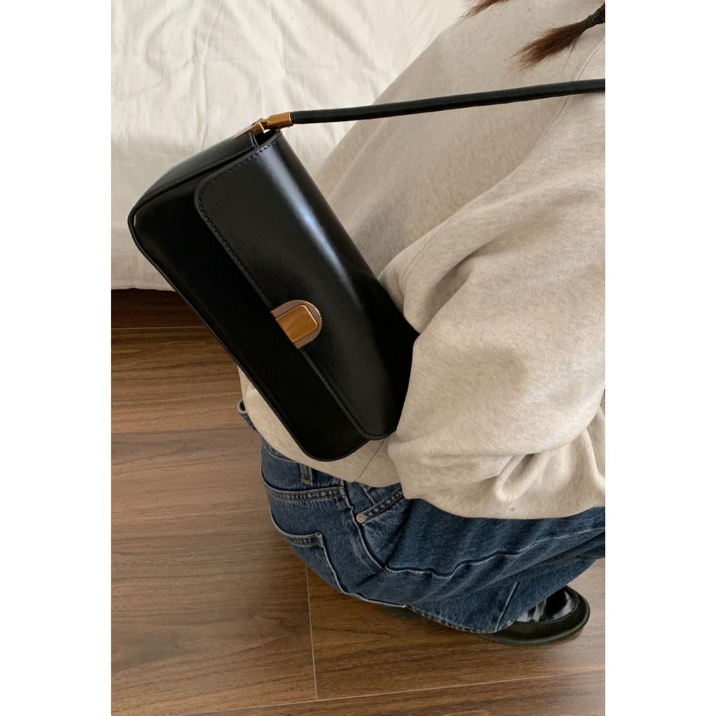 Retro niche handheld red bag women's 2025 new fashion commuter armpit bag shoulder bag one piece dropship