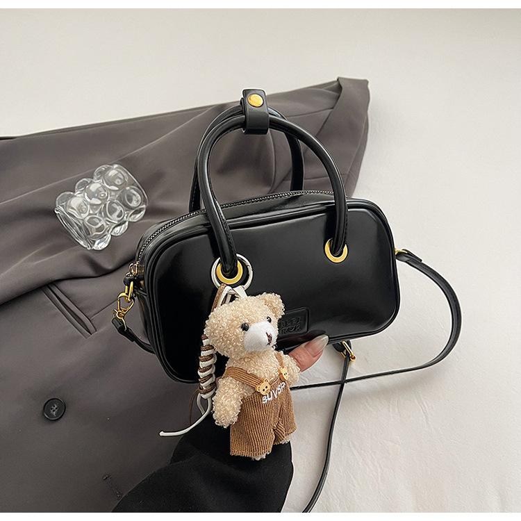 2025 New Korean Fashion Versatile Portable Small Square Bag Foreign Style Commuting Casual Simple High Sense Messenger Bag Women