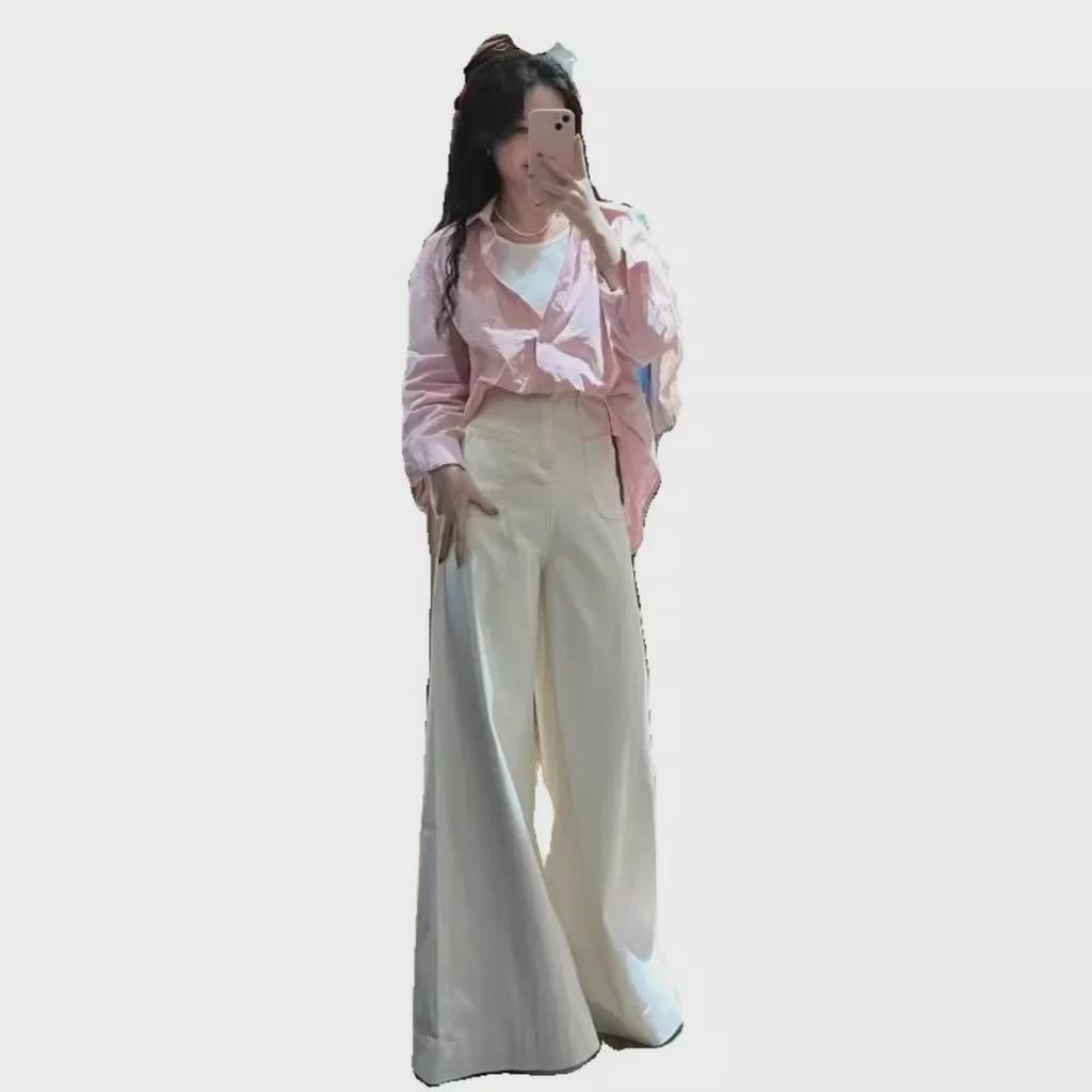 Women's High-Waisted Light Blue Wide-Leg Jeans - Spring/Summer 2024 Collection