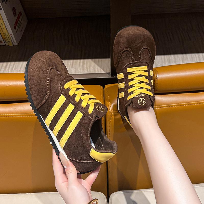 2025 new autumn flat baseplate shoes women's training shoes fashion versatile casual sports shoes retro soft-soled running shoes