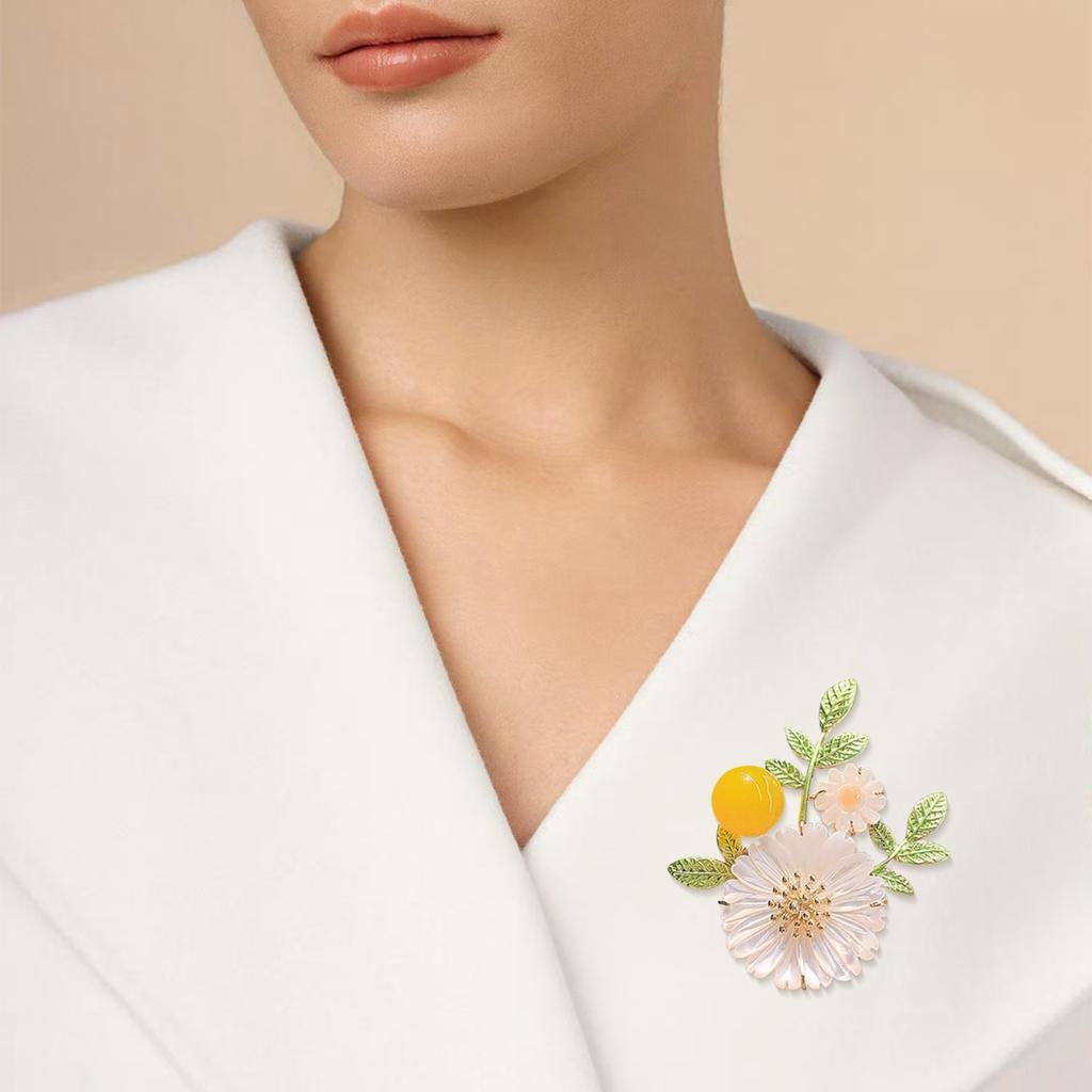 Fashion Brooch, Daisy Brooch, Suit Brooch, Accessory