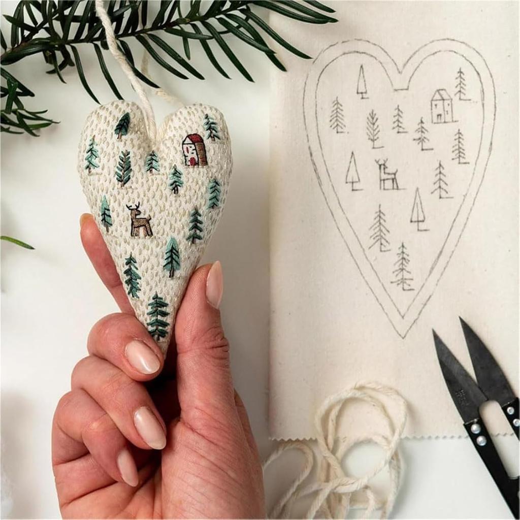 8Pcs DIY Heart Embroidery Christmas Cross Stitch Kit with Needles Heart Xmas Embroidery Kit Heart Cross Stitch Kit(Material Pack