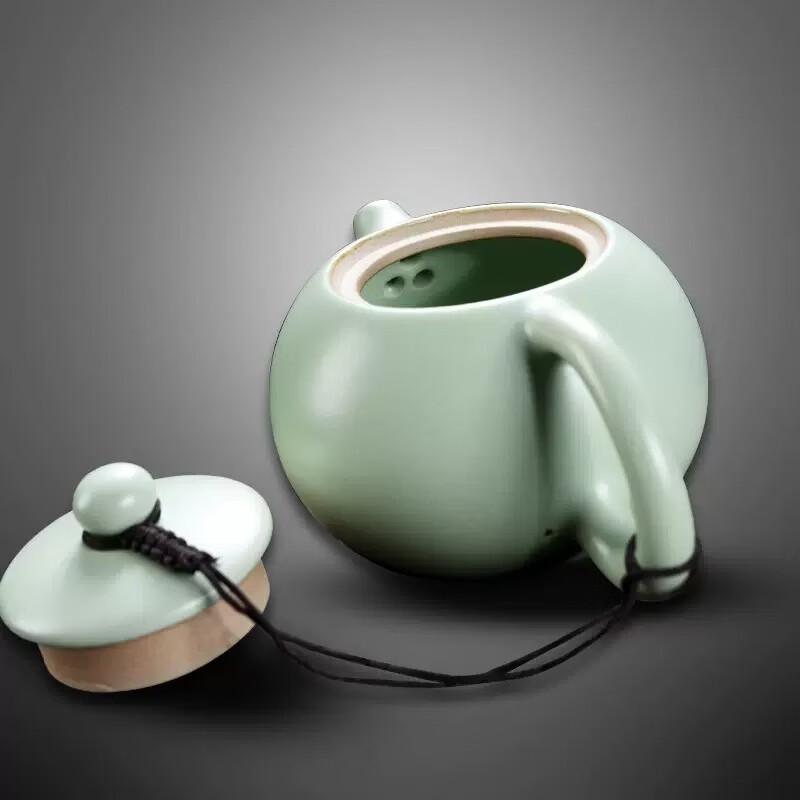 Chinese Crackle Glaze Ceramic Teapot