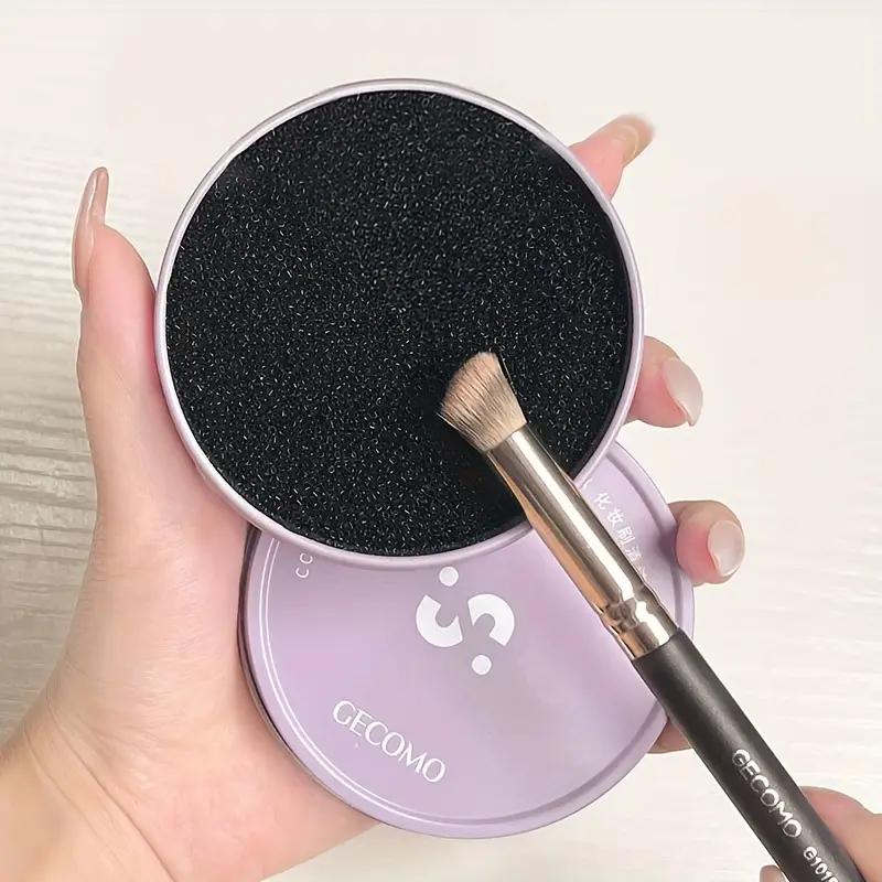 

Makeup Brush Cleaner Color Removal Cleaner Sponge Quickly Easily Clean Makeup Brushes Powder Without Water Chemical Solutions фиолетовый