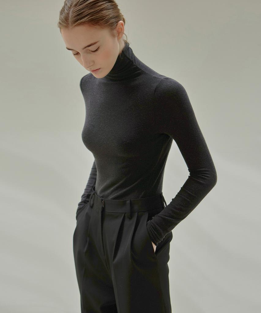 Nigaennikol [Essential] Turtleneck Slim Knit Top_Black