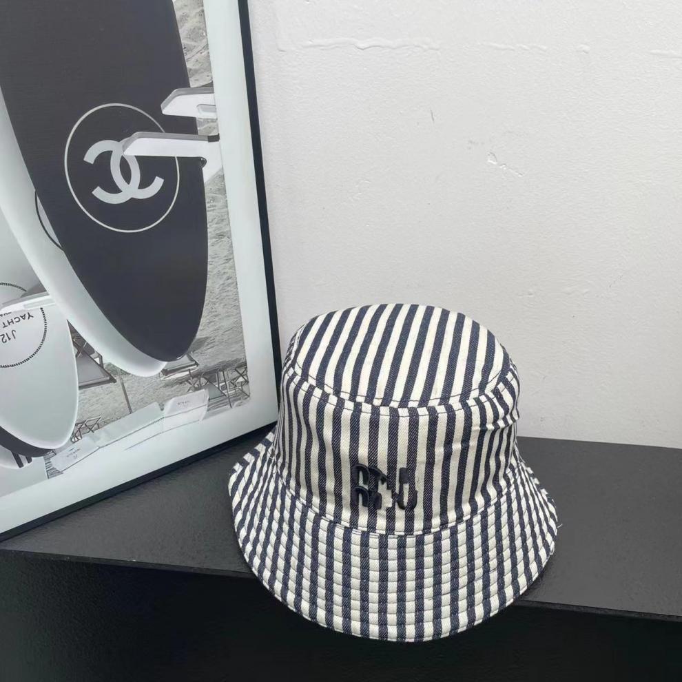 M7S Women's Double-Sided Fisherman Bucket Hat with UV Protection - Fashionable Sunshade & Face-Covering Hat.