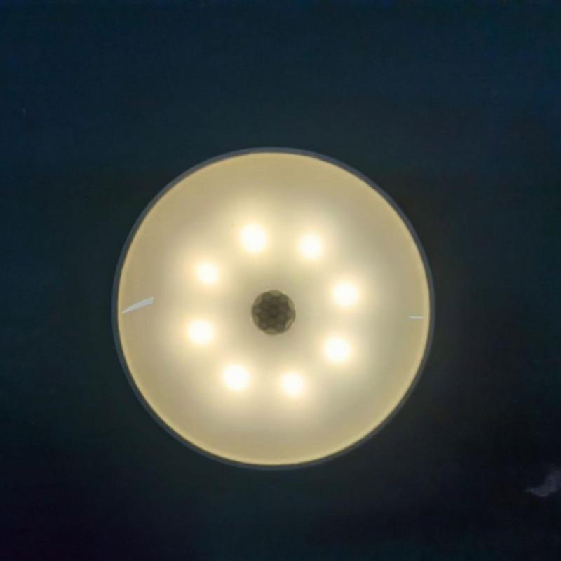 1 bucată, lumină de noapte cu senzor de mișcare cu LED - Detectare PIR ultra-sensibilă pentru pornire/oprire instantanee - Economie de energie și de la amurg până la zori - Instalare fără probleme