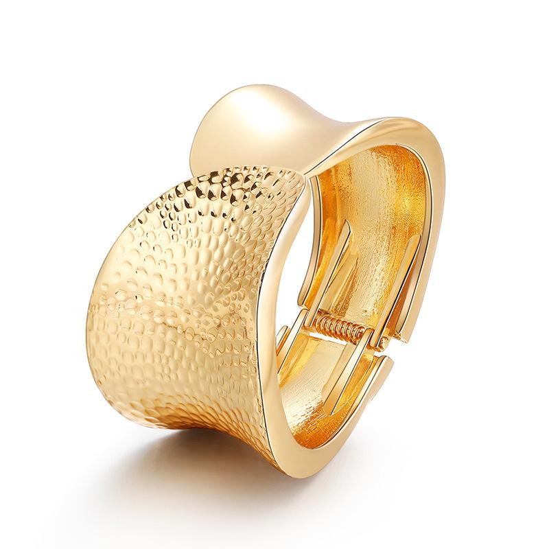 DIEZI 3 Style Exaggerated Gold Color Chunky Cuff Bangles Fashion Geometric Heavy Metal Spring Bangles For Women Bracelet Men