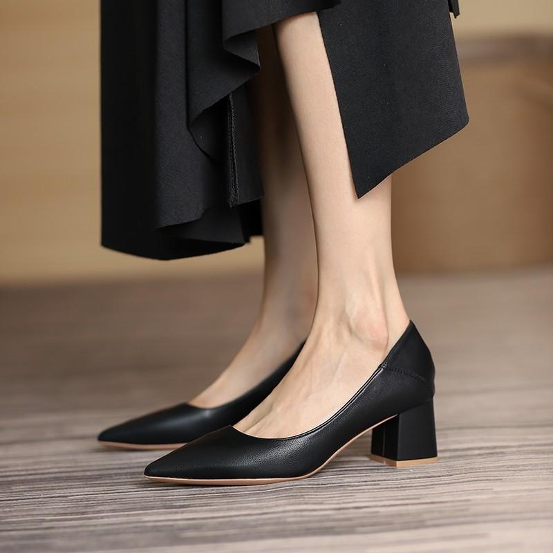 French light mouth low heel soft sole round head single shoes women's 2025 one-pedal soft leather fashion versatile grandma shoes thick heel