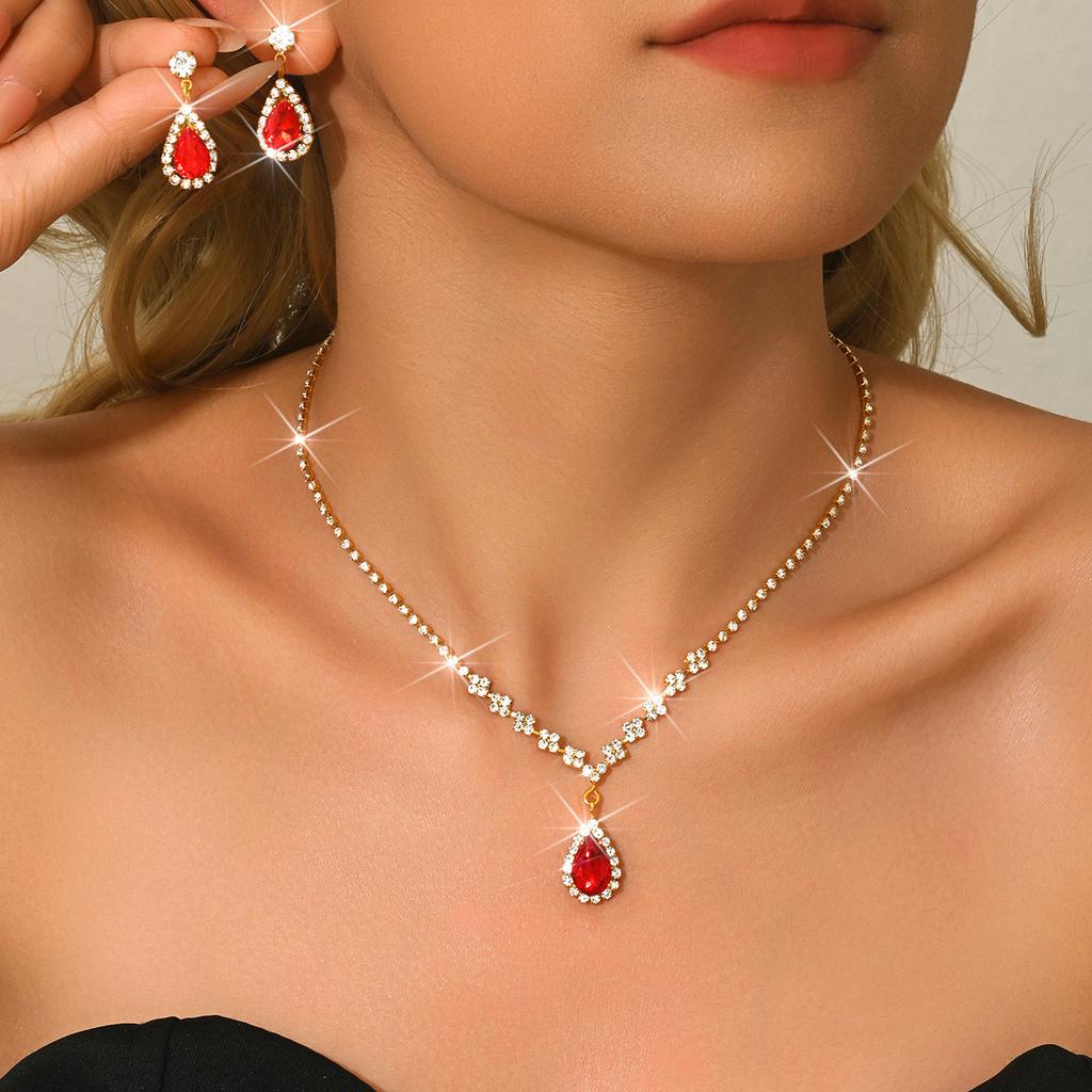 Water Drop Neck Chain Collarbone Chain Dinner Accessories Women'S Delicate Claw Chain Necklace Earrings Bracelet Set Four-Piece Set