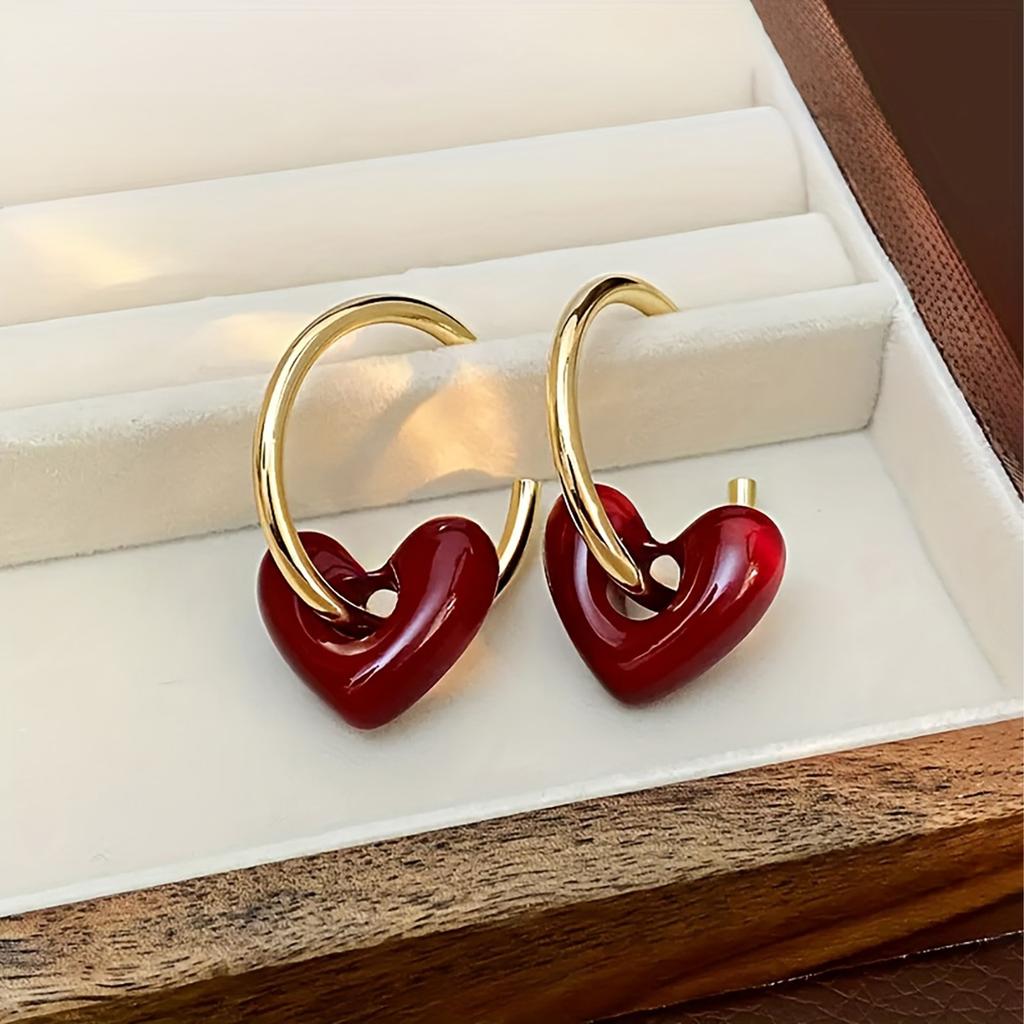Paar goldene Herzohrringe, Bequem und vielseitig, Schlichte Eleganz, Modische Damen-Schmuckaccessoires für den Alltag oder Partys