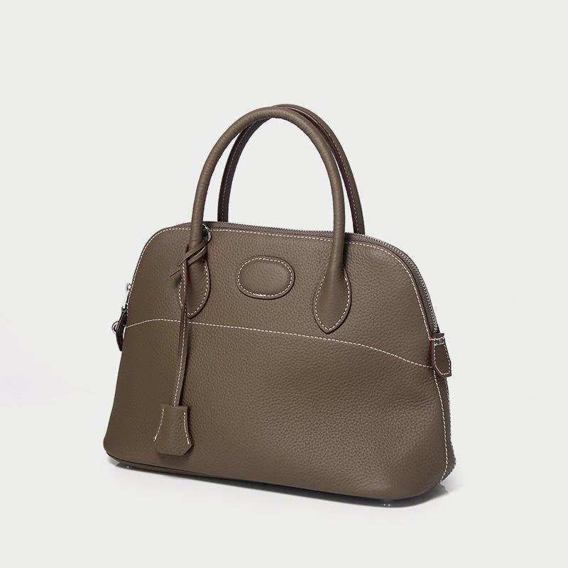 Bag Women's First Layer Cowhide Leather Women's Shell Bag Shoulder Bag Messenger Bag One Piece Delivery Fashionable and Versatile New Models