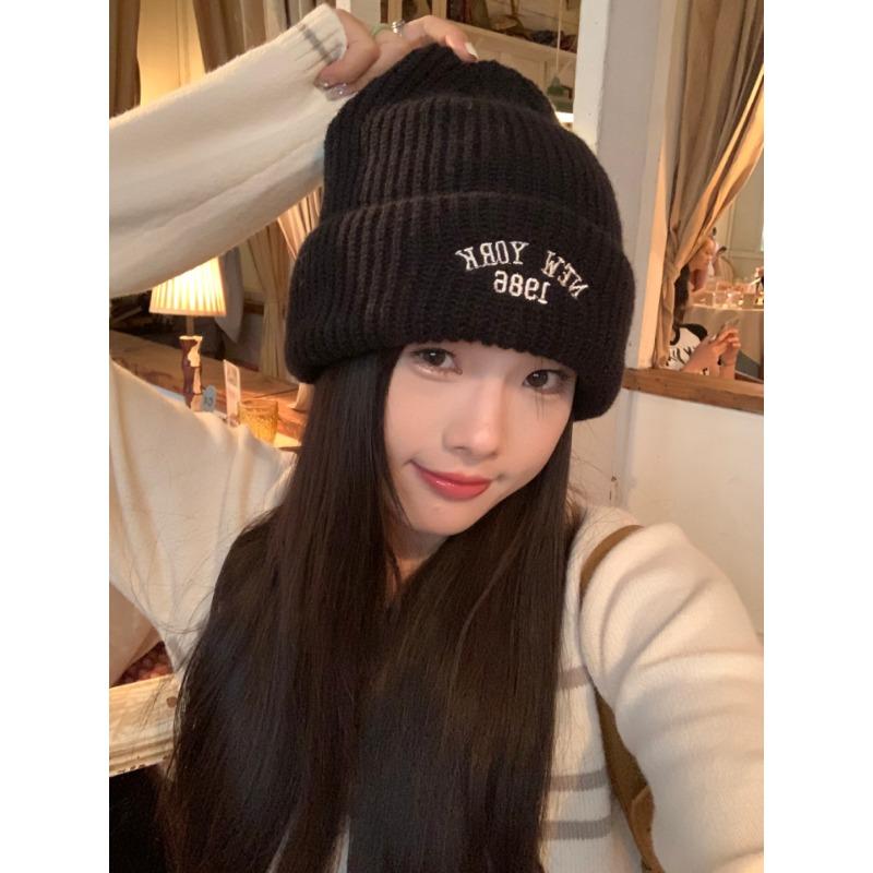 Fashionable Knitted Hat Autumn and Winter Style Thickened Warm Big Head Circumference Showing Face Small Wool Hat Pullover Ear Protection
