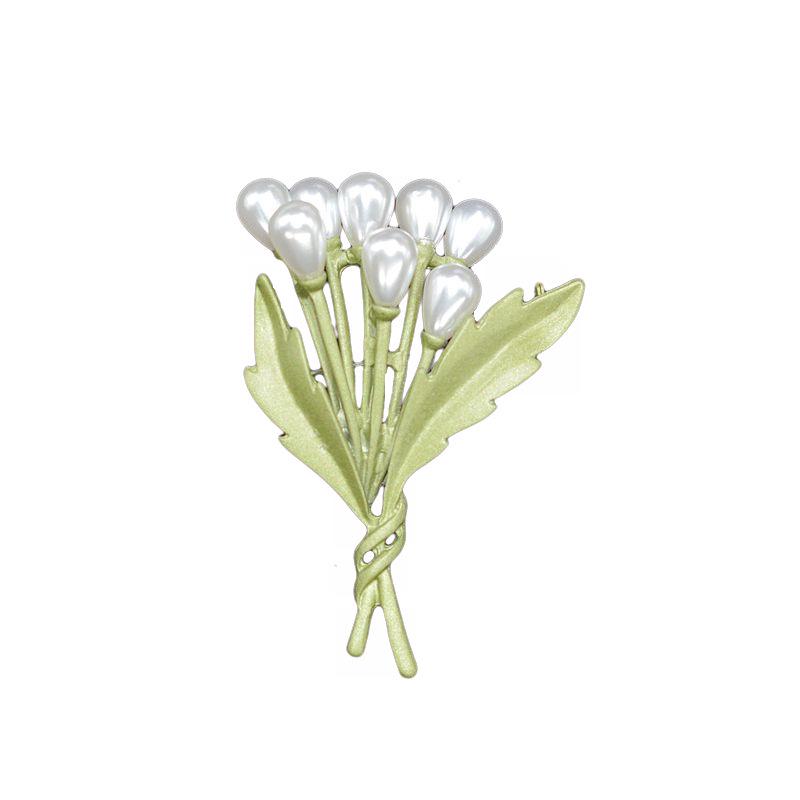Ginkgo Leaf Pearl Flower Silk Scarf Brooch