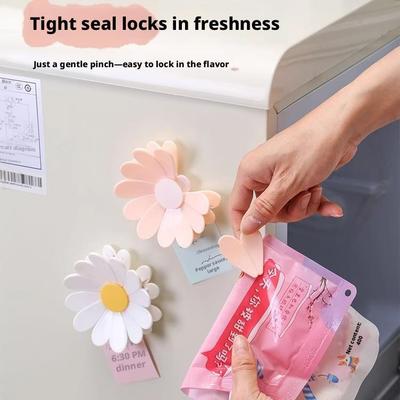 Flower Type 2-in-1 Magnetic Fridge Clips Multifunctional Food Sealing Clips Kitchen Accessory for Storage
