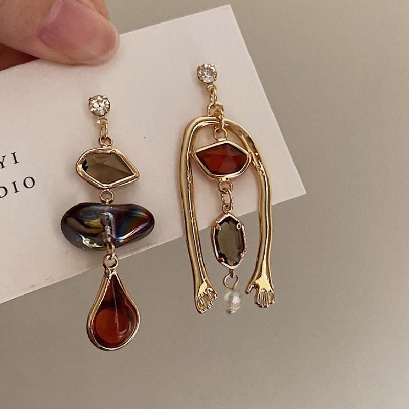 French Retro Art Abstract Style Drop Earrings for Women Fashion Asymmetrical Design Korean Version Personality Earrings Jewelry