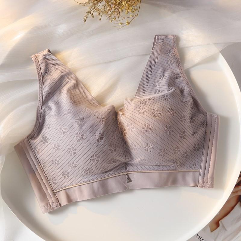 

Large size CD cup thin vest type breast ice silk flank underwear 100C