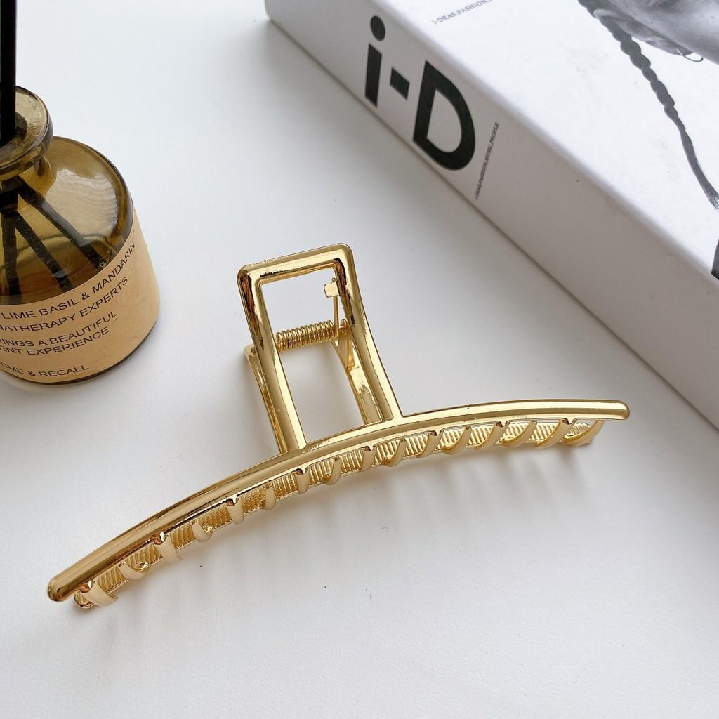 

Large 13cm Shark Clip For Women High-quality Handcrafted Retro Hair Accessory Glossy Gold