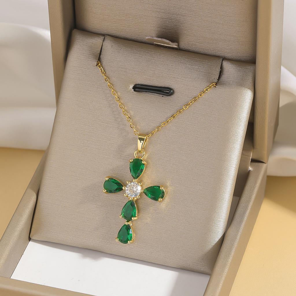 Cool Luxury Shiny Zircon Cross Pendant Necklaces for Women Men Fashion Stainless Steel Chains Collar Jewelry Accessories Gift