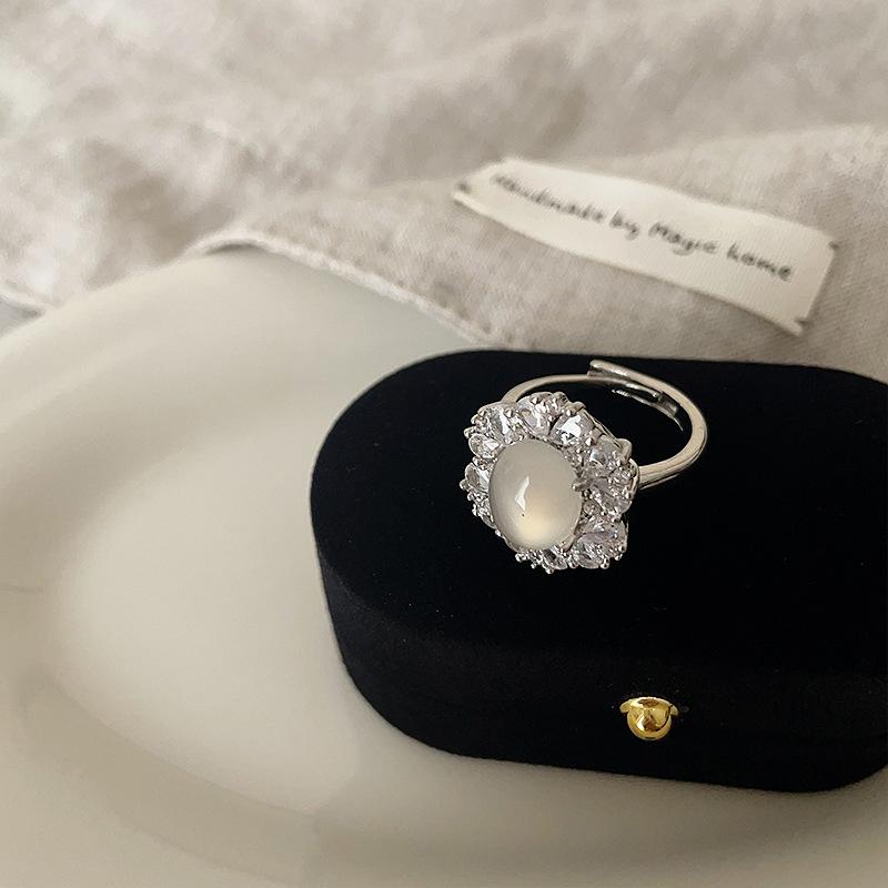 

Новое китайское натуральное халцедоновое цирконовое открытое кольцо женское ретро легкое роскошное темпераментное модное универсальное кольцо