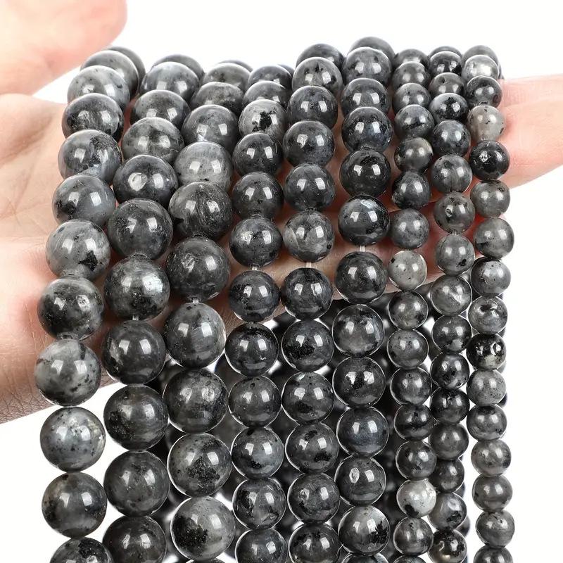 Natürliche schwarze Labradorit- und graue Mondsteinperlen – Schwarzer Funkelstein-Accessoires für DIY-Projekte.