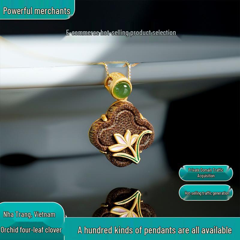 Nha Trang White Agarwood Four-Leaf Clover Necklace - Luxury Bestseller JH1116-10