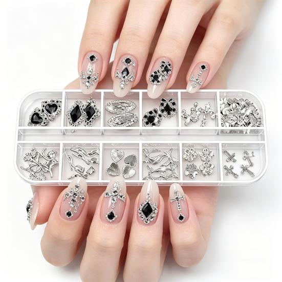 1 Set 3D Nail Art Charms 12 Grids Metal Love Heart Flower Butterfly Charms DIY Nail Design Crafting Manicure Decoration Accessories