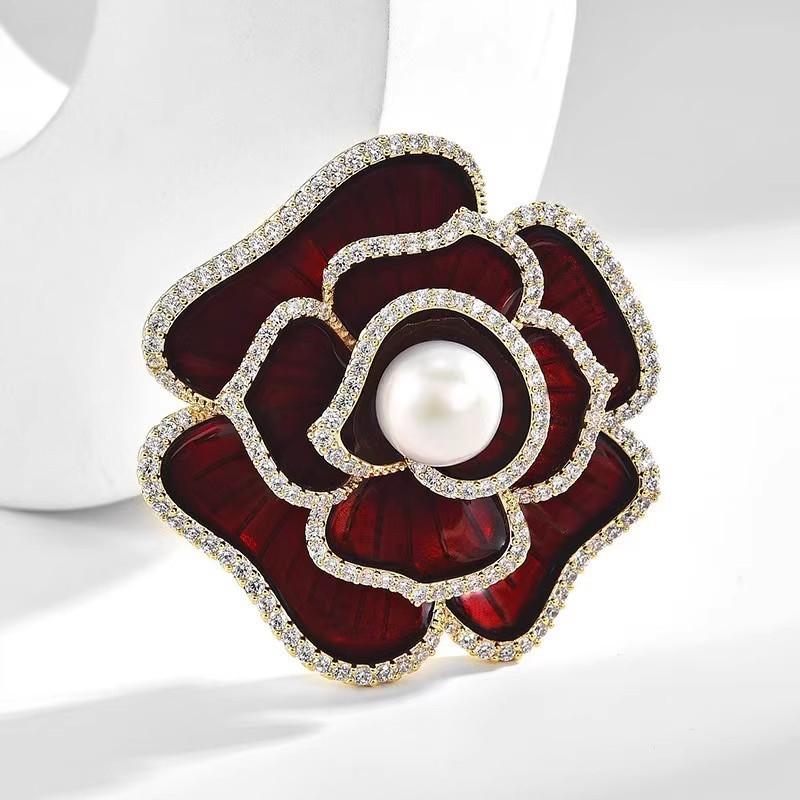 Xiaoxiangfeng Camellia Brooch, A High-end French Luxury Brooch with A Refined and Elegant Suit Pin