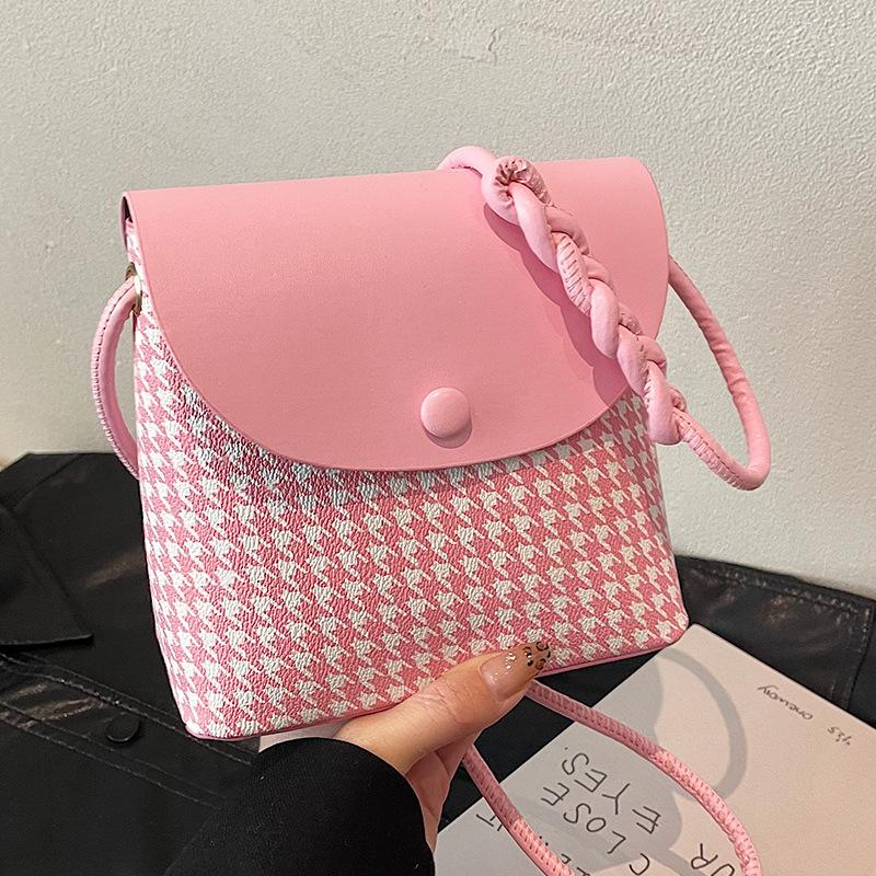 Popular Niche Bags for Women In Autumn and Winter New Textured One-shoulder Crossbody Bag Fashionable Versatile Bucket Bag for Women