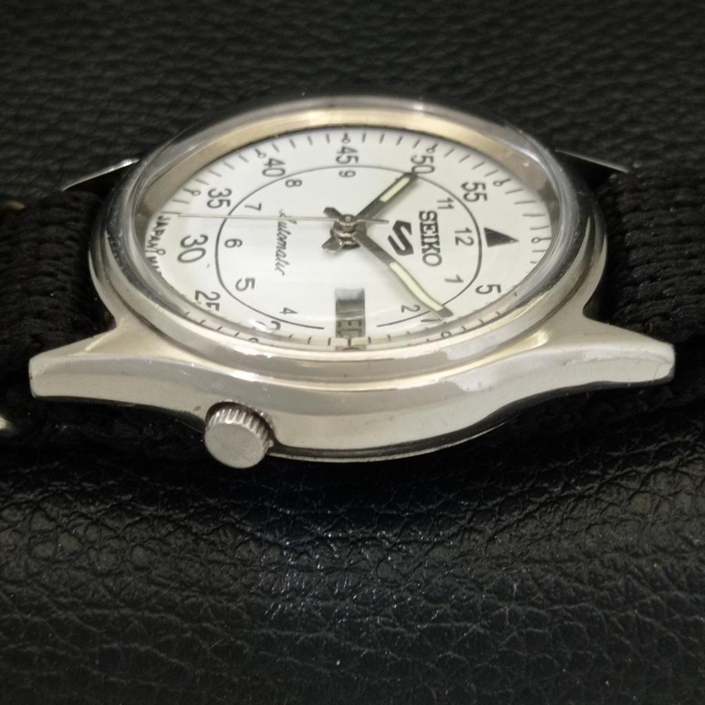 VINTAGE SEIKO 5 AUTOMATIC 7009A JAPAN MENS WHITE COLOR DIAL WATCH a701416-5 R206b-a701416