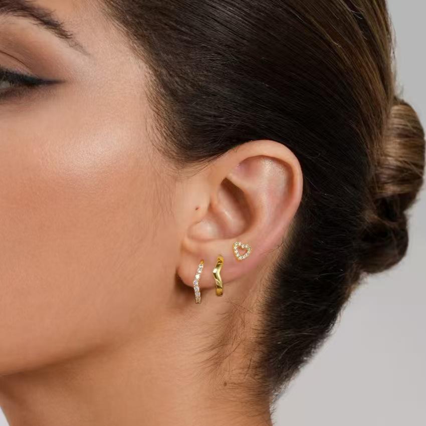 

Gold-Plated Brass Peach Heart Zircon Earrings - Lovely and Trendy Design for Women