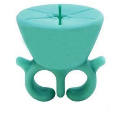 Ringhalter für Nagellack - perfekte Maniküre - perfektes Auftragen von Nagellack - vereinfacht das Leben - keine Nagellackunfälle mehr (Minze ...