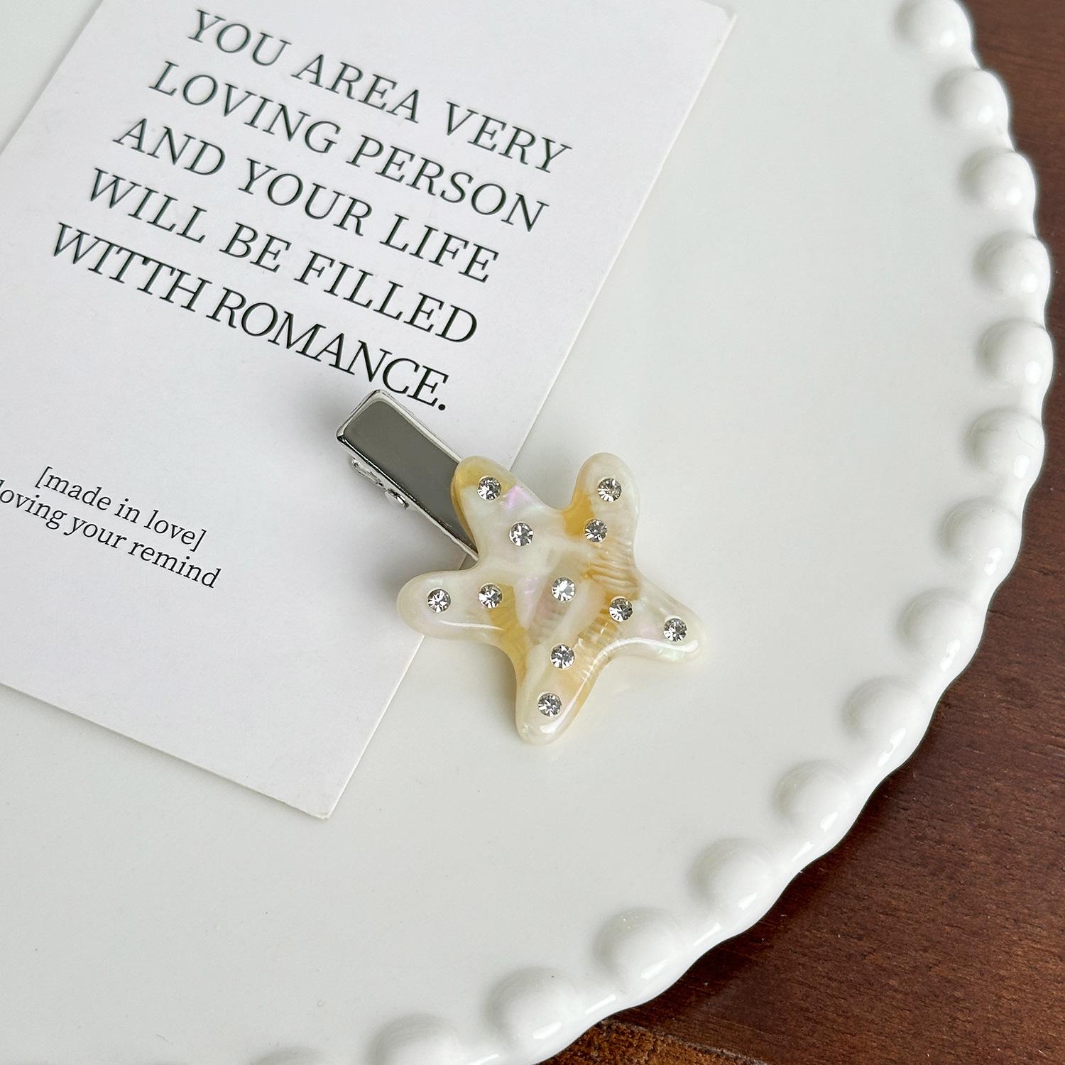 

Star Acetate Fashionforward Hair Clip With Sparkly Rhinestones Tailored For Women Sophisticated White Coffee Clip