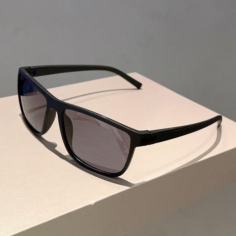 Classic New Large Frame Sunglasses Fashionable Men's Retro Square Frame Sunglasses Women's Outdoor UV-blocking Driving Glasses