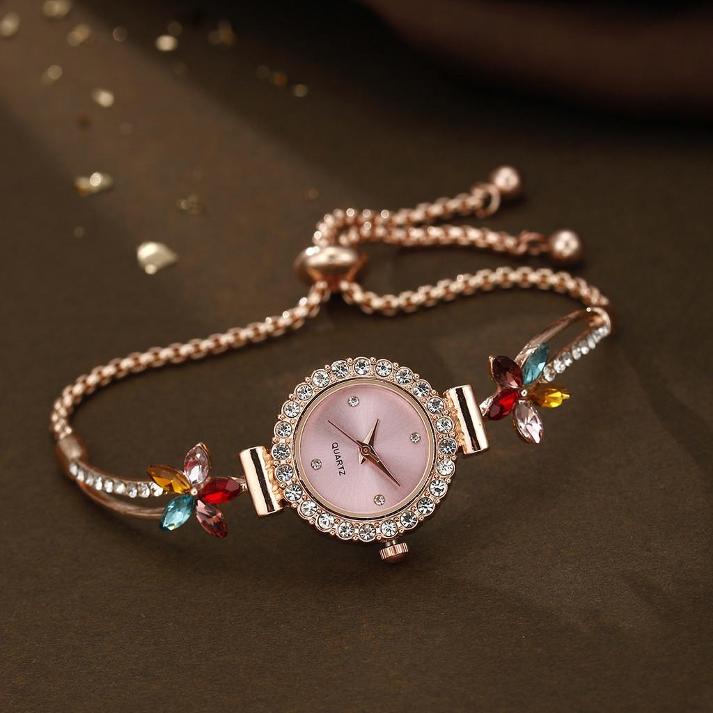 Small Fresh Floral Quartz Watch For Women With Diamond Embellishments And Alloy Strap