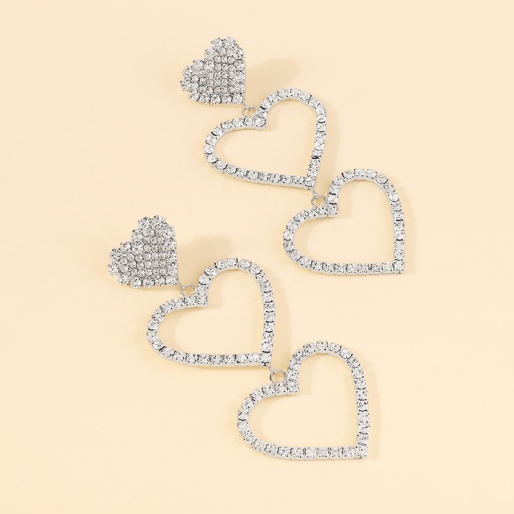Exquisite and Fashionable Heart-shaped Earrings with Luxurious Zirconia, Perfect for Any Occasion