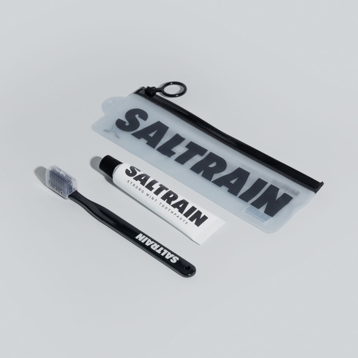 Travel Kit Black (1 toothpaste + 1 toothbrush)