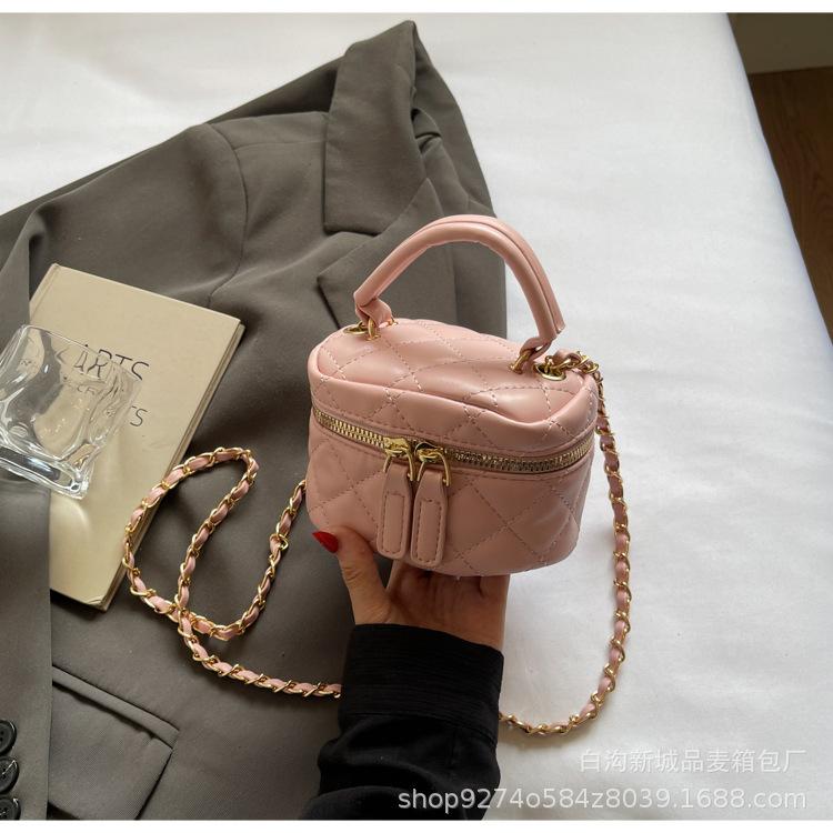 Mini Xiaoxiangfeng portable small bag women's 2025 new fashion diamond box bag chain single shoulder messenger bag tide