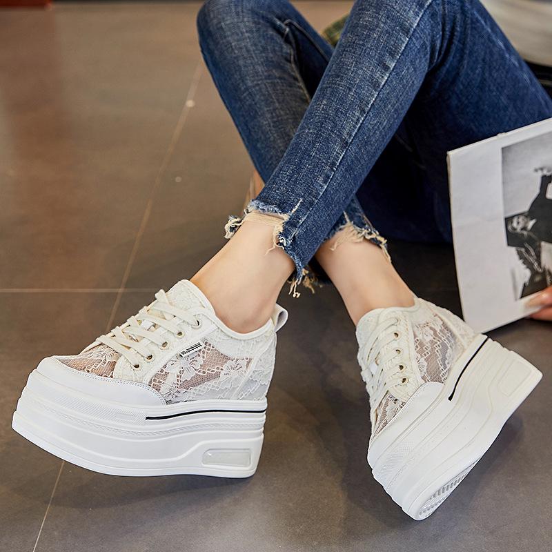 Women's Height-Boosting Thick-Soled White Sneakers for Spring & Autumn A8905