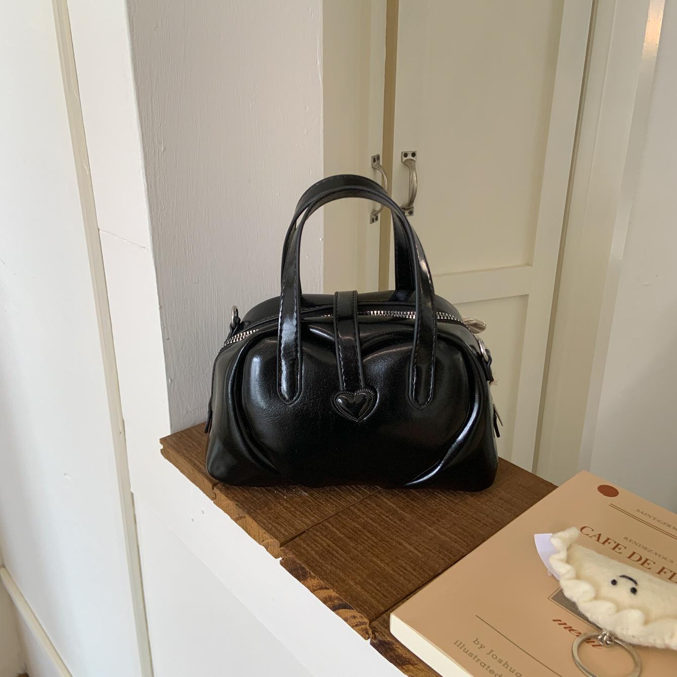 

Trend niche portable Boston bag women s 2025 summer new high-end simple shoulder messenger bag 20*7*12