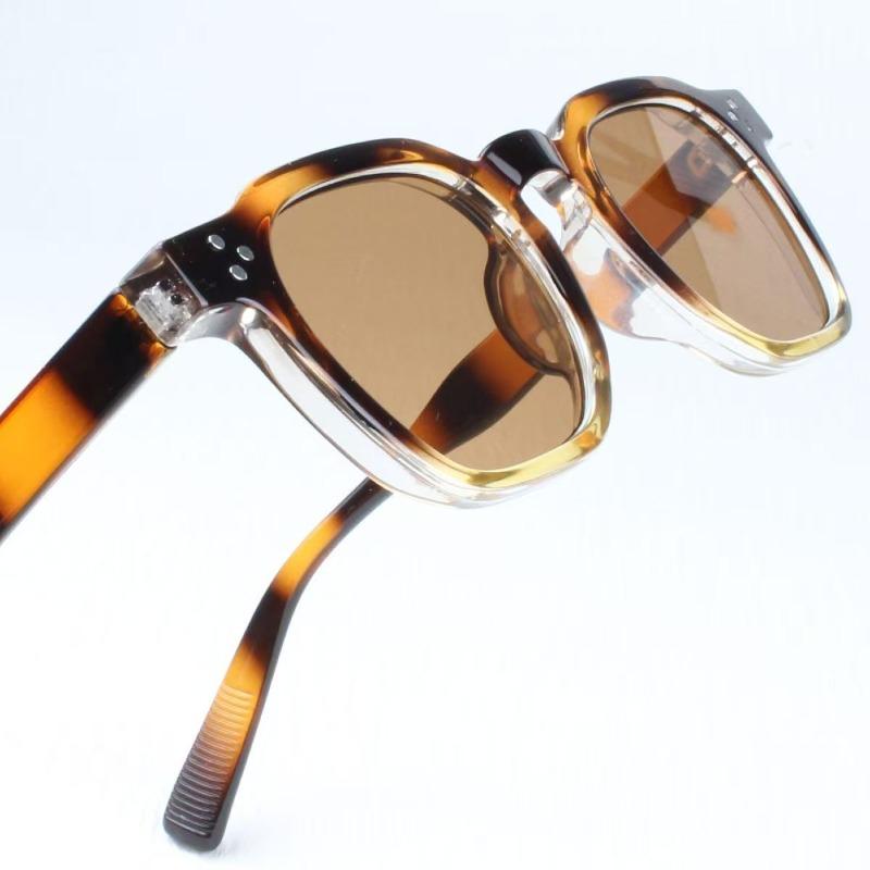 Retro Square Sunglasses Women Men Punk Leopard Fashion UV400 Protection Rivets Decoration Eyewear Shades
