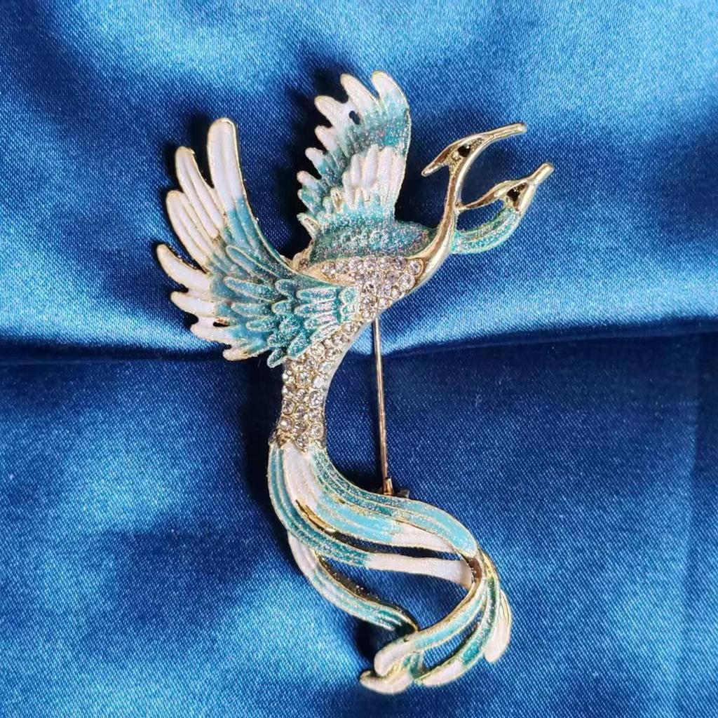 High-End Korean Alloy Scarf Buckle with Diamond, Pearl, and Brooch Pin Accessories