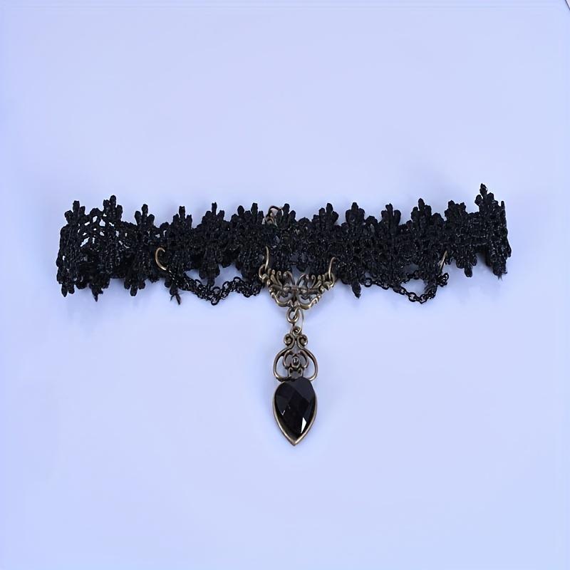 Vintage Heart Pendant Short Clavicle Chain Braided Choker Gothic Necklace Accessories For Women