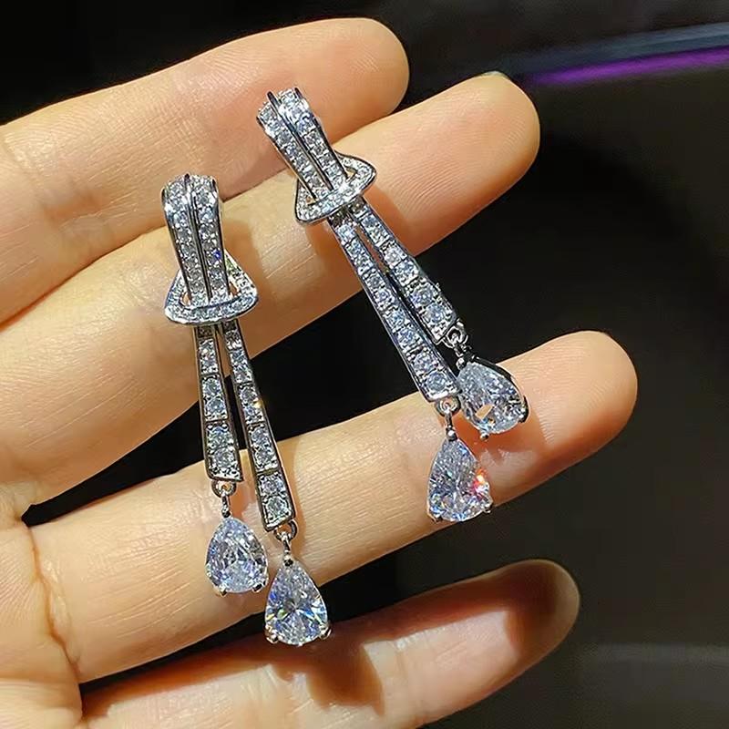 

CAOSHI Luxuriant Temperament Dangling Earrings Female Silver Color Dazzling Cubic Zirconia Wedding Engagement Romantic Jewelry
