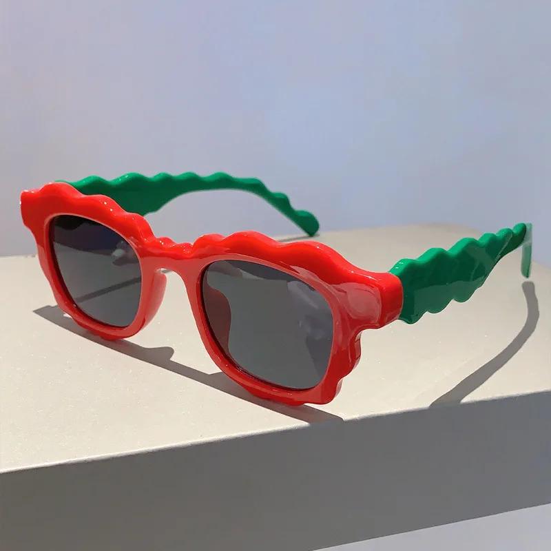 

New Luxury Brand Designer Vintage Wave Flower Pink Sunglasses Women For Men Sun Glasses Trendy Punk Popular Sexy Cute Eyeglasses