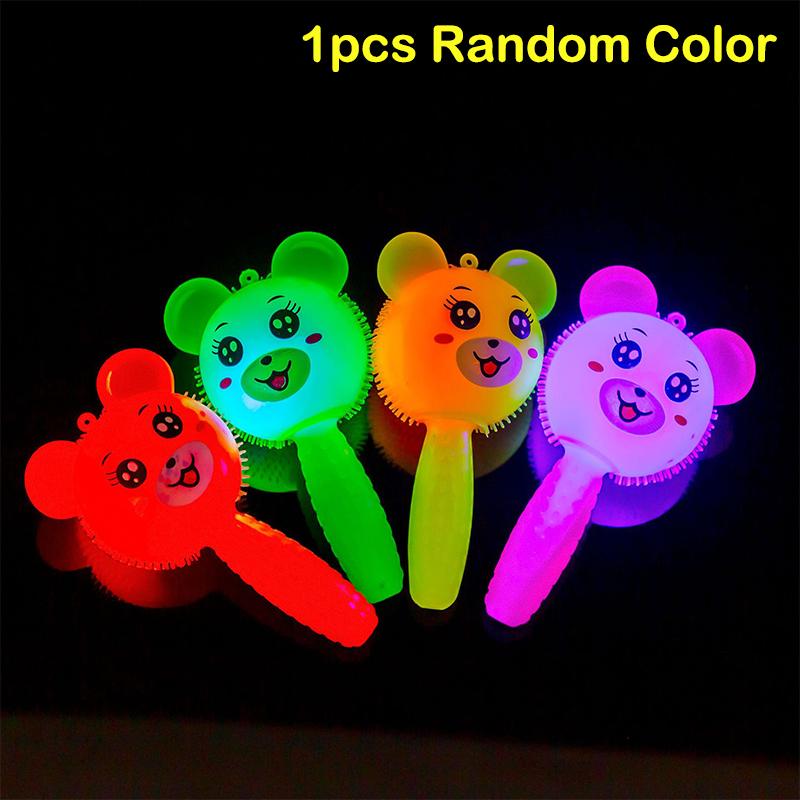 Svítící rukojeť Králík Medvěd Mačkací a volající hračka Hudební hůlka Chrastítko Toet Chrastítko Zvuk a světlo Jsou světla Gumová hůlka