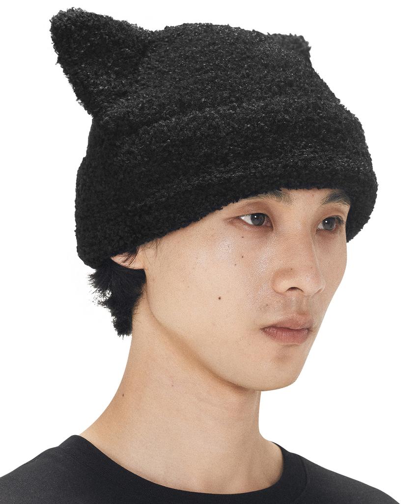 Opeunyadeu(Owai) Boucle Ears Beanie - Black