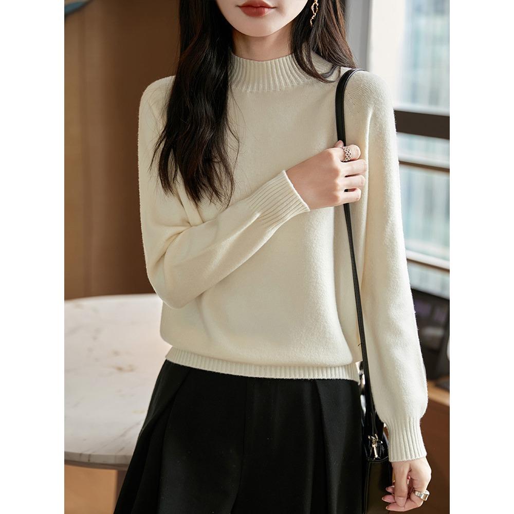 The New Semi-high-neck Sweater for Women In Autumn and Winter Is A Simple Base Layer, A Slimming and Versatile Inner Layer Top